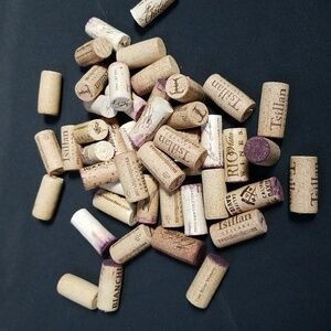 🍾RECYCLED WINE CORKS